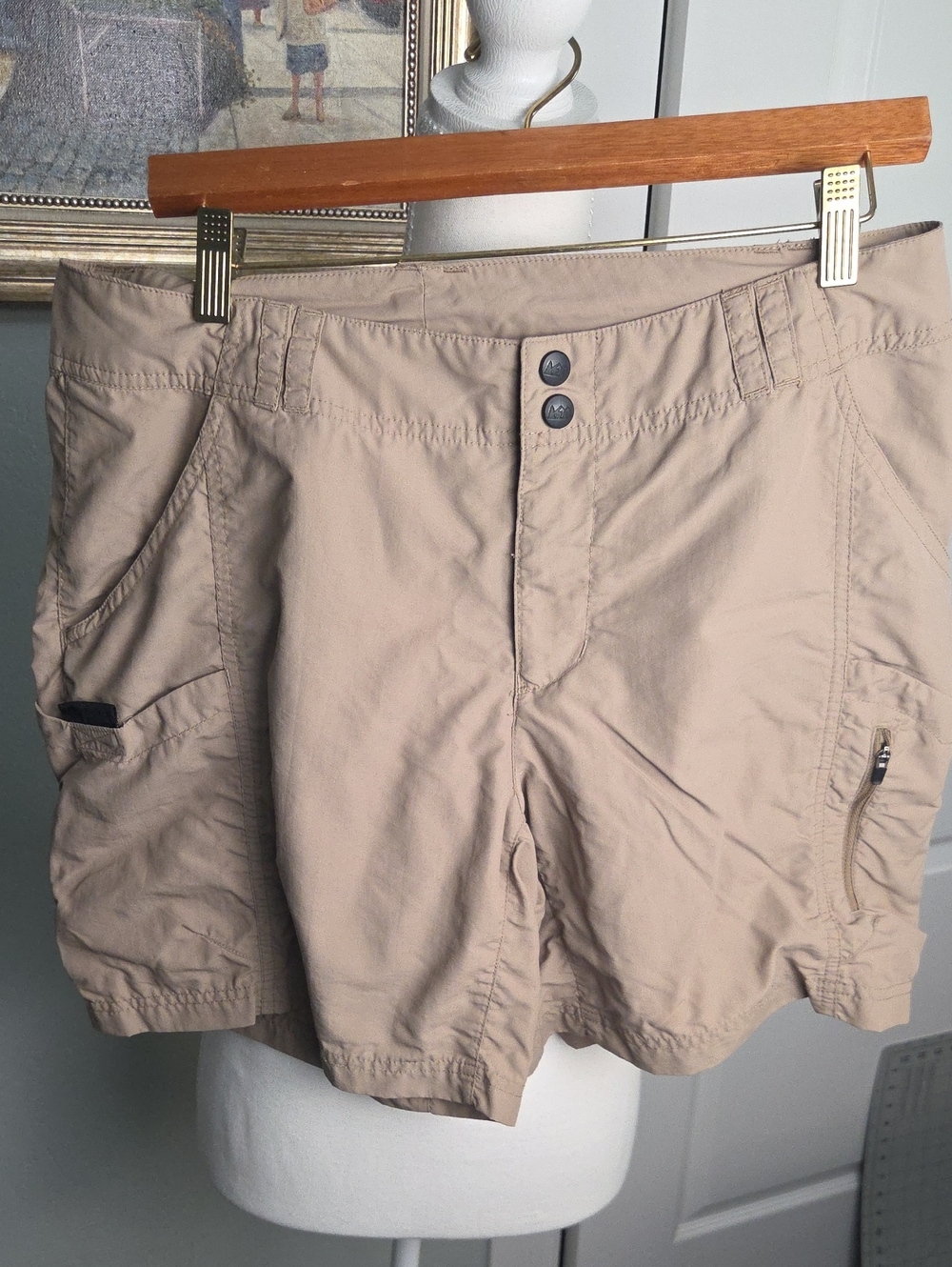 REI Khaki Cargo Shorts with Button Fly Womens Size 12